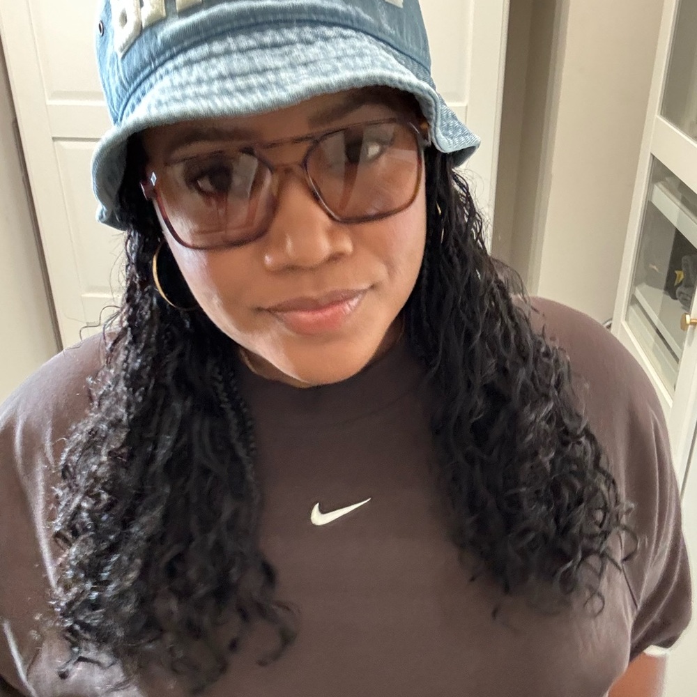 Meet your Posher, Amy